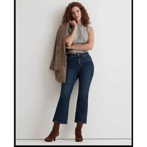 Madewell NEW NWT Womens 27 Blue Curvy Kick Out Crop Jeans Mid Rise MSRP $138